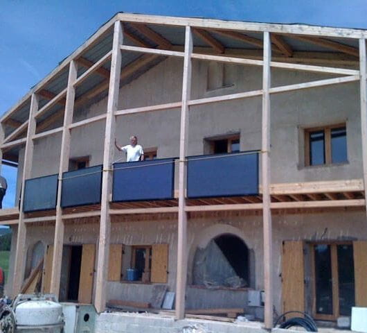 Super structure extérieur